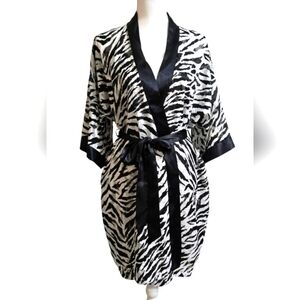 Inner Most Elegant Zebra Print Kimono Robe
